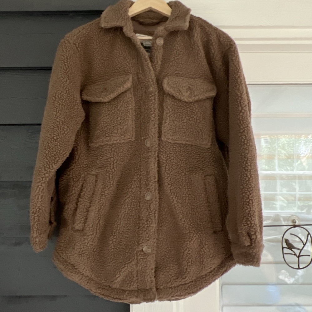 American Eagle Oversized Cozy Sherpa Shacket Taupe Brown Womens M Chest 46"